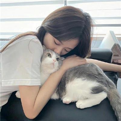 黄昏时分、牵着手